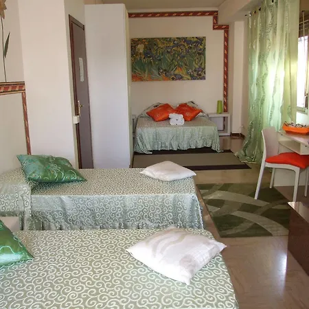 Domus Domiziana Bed & Breakfast 2*