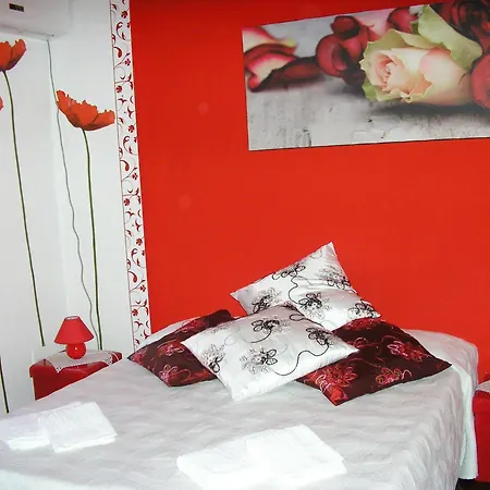 Domus Domiziana Bed and Breakfast