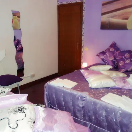 Domus Domiziana Bed and Breakfast